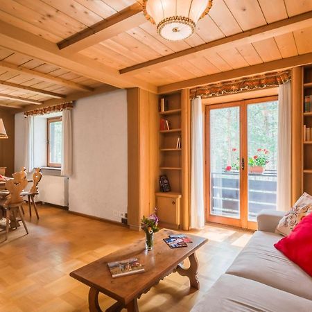Residence Alice Nel Paese Dell' Armentarola San Cassiano  Buitenkant foto